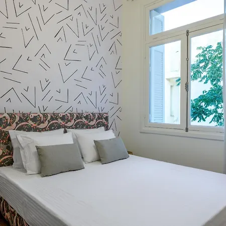 An Outstanding 3 Bdrm In The Heart Of Athens
