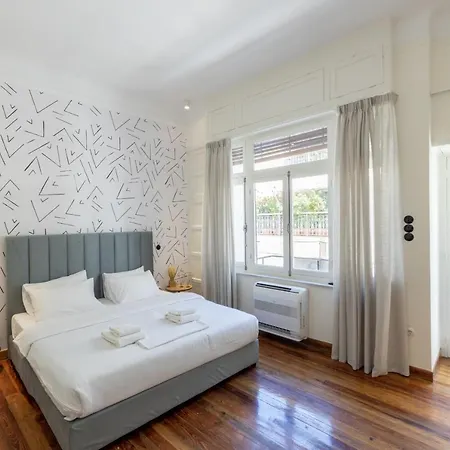 Apartment An Outstanding 3 Bdrm In The Heart Of Athens