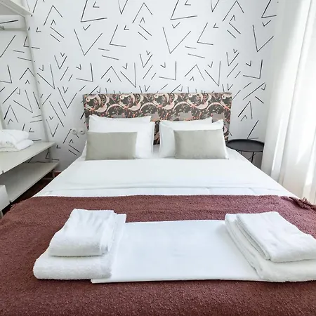 An Outstanding 3 Bdrm In The Heart Of Athens