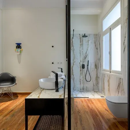 An Outstanding 3 Bdrm In The Heart Of