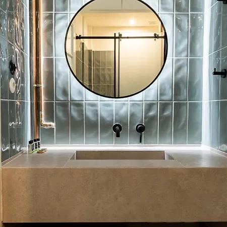An Outstanding 3 Bdrm In The Heart Of *