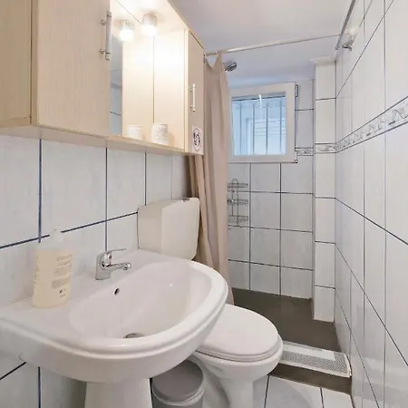 Apartment Alimos 1 *