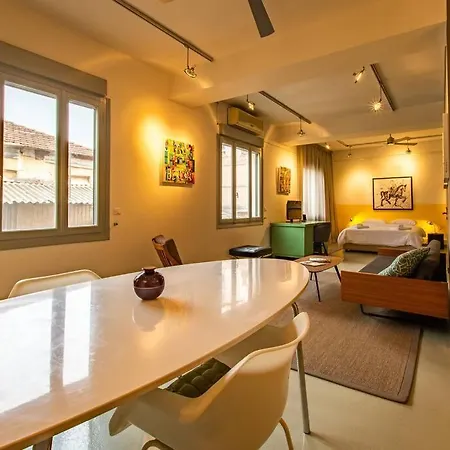 Artistic Spacious Next To Metro Monastiraki * 아테네