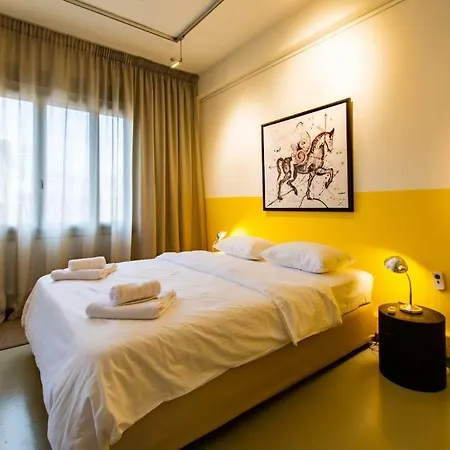 Artistic Spacious Next To Metro Monastiraki 아파트 아테네