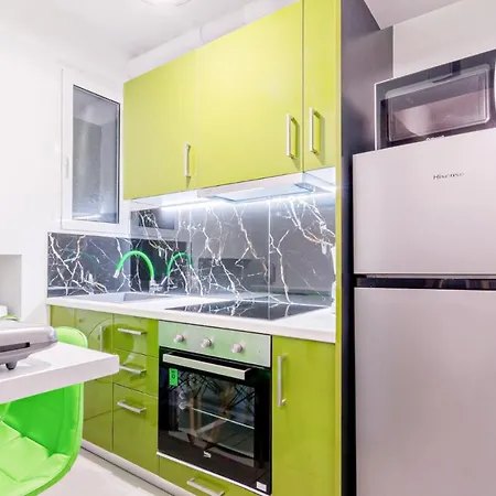 Rocket Apartment *