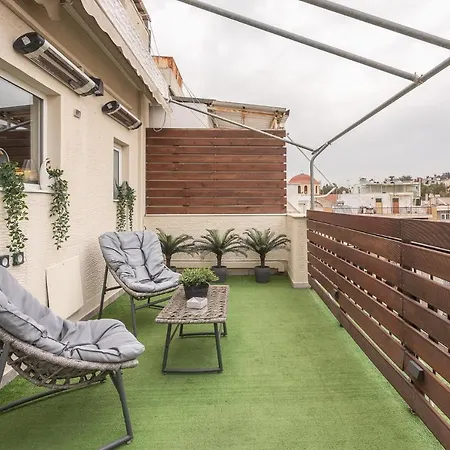 Petralona Stylish Penthouse Apartment *