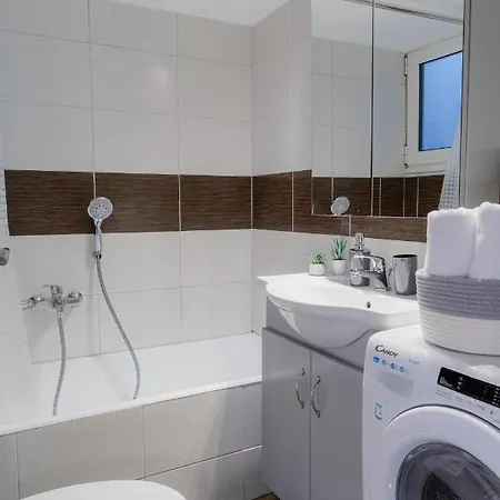 Apartment Sunny & Modern For 3 Persons Athens
