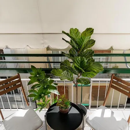 Apartment Sunny & Modern For 3 Persons Athens
