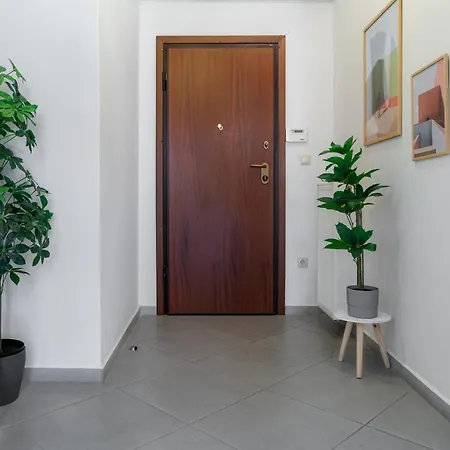 Sunny & Modern For 3 Persons *