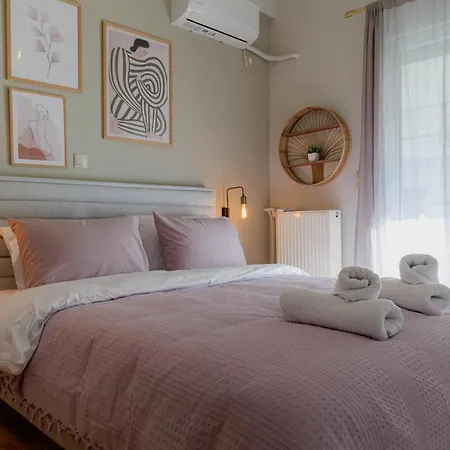 Sunny & Modern For 3 Persons Athens