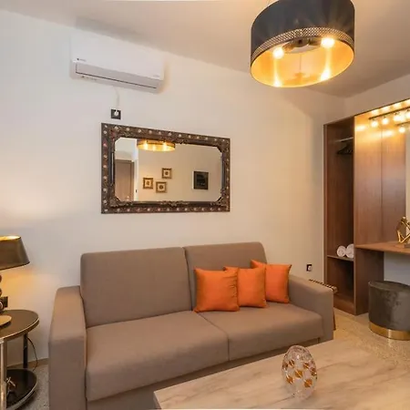 Dema Luxury - Perikleous E6 *