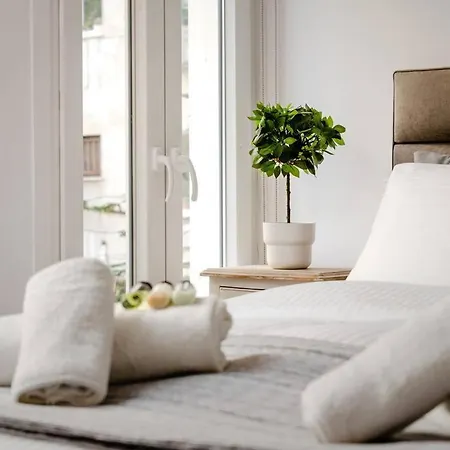 Modern Two Level In The Heart Of Apartment *