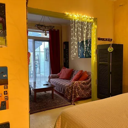 Apartment Center Little Happy Romantic House