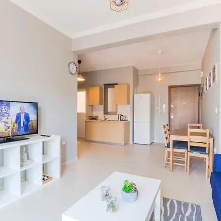 A Modern And Spacious Flat In Gazi Apartment