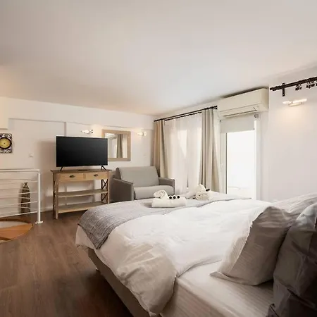 Modern Two Level In The Heart Of