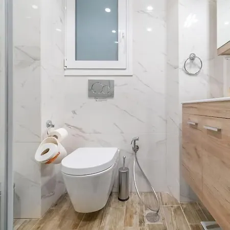 The Hostmaster La Casa Elegante Apartment