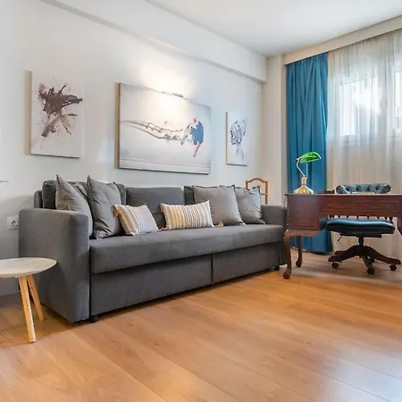 The Hostmaster La Casa Elegante Apartment *