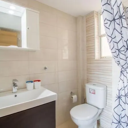 A Modern And Spacious Flat In Gazi Apartment