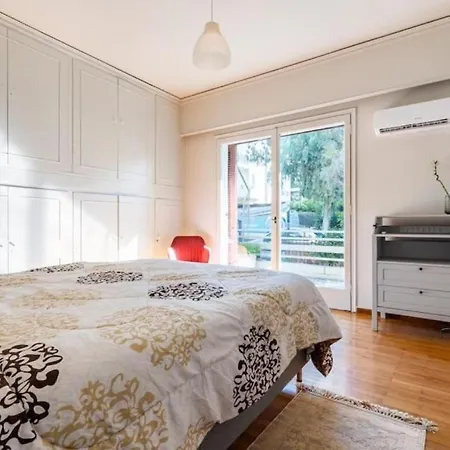 Spacious Renovated Flat In The Riviera Apartmán *