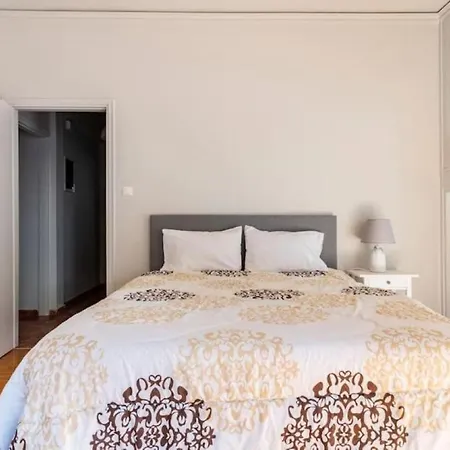 Spacious Renovated Flat In The Riviera Apartmán *