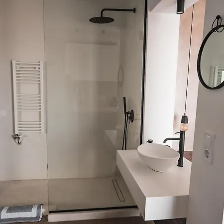 Apartment With Magical View & Jacuzzi *