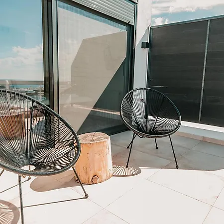 Apartment With Magical View & Jacuzzi *