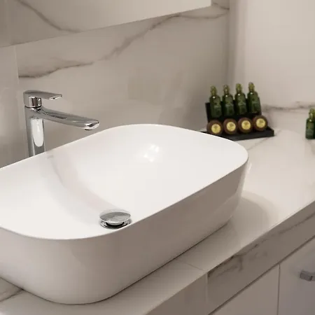 Apartment Newly Renovated Flat 500m From Subway Station Athens