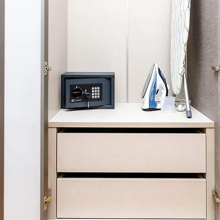 Lk -a- Metro Larissis 6' Walk - Apartment *