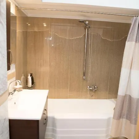 Center Spacious Luxury