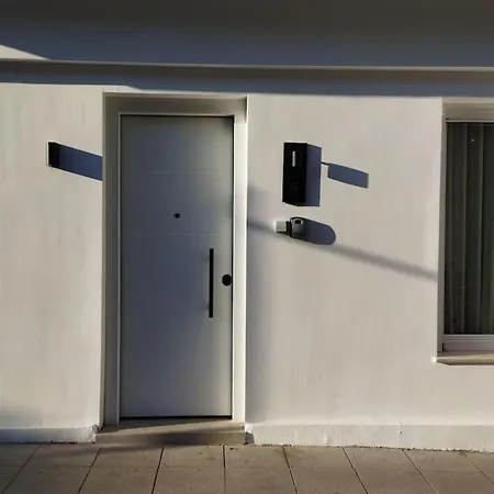 Διαμέρισμα χώρος με επιλεκτική λιτότητα και χαμάμ Αθήνα