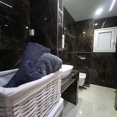 Apartment Central *