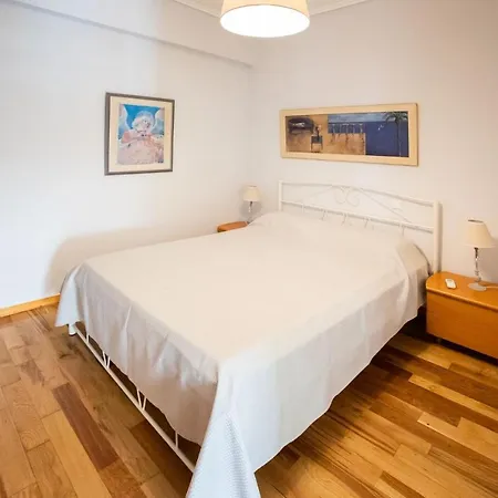 Modern & Stylish Flat In Pagrati