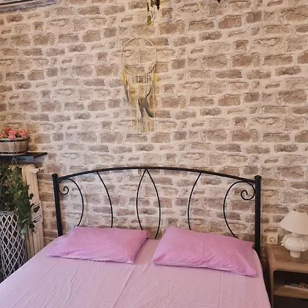 6 καλινοβου Center Of πεδιον αρεωσ Athens