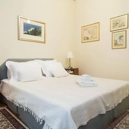 Top-rated 1-bedroom In The Heart Of Apartment Athens