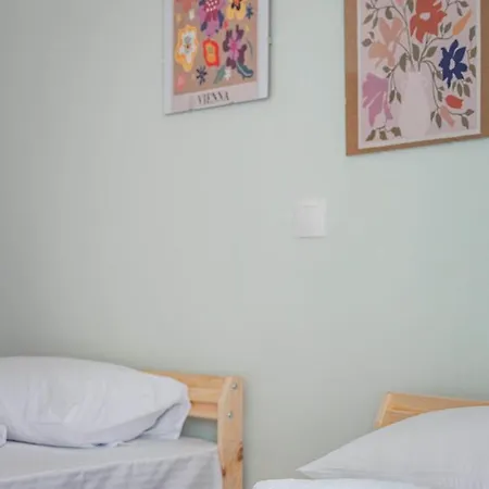 Elegant 2 Ba Close To Metro Station Appartement