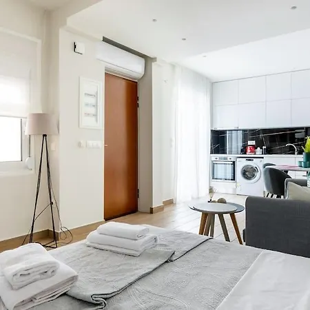 Apartment The Garden Glyfada *
