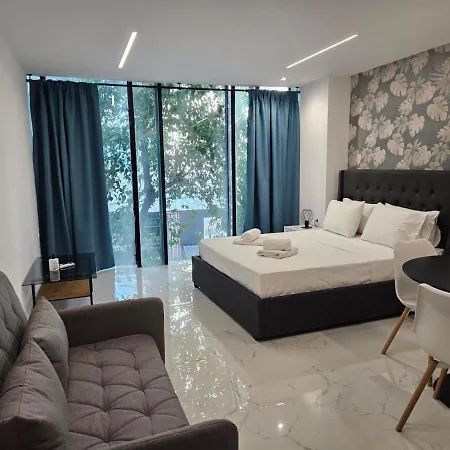 Nikis 20 * Athens