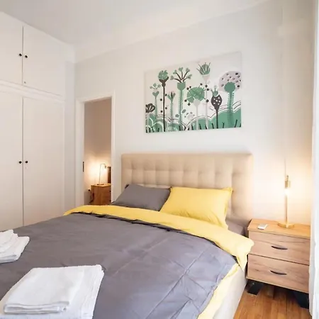 2 Bedroom Close To Acropolis * Athènes