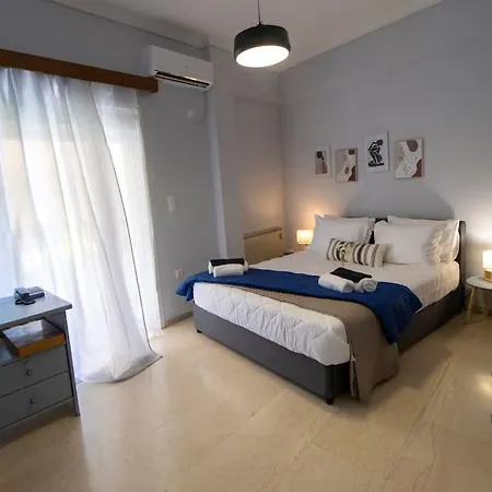 'sophia's' Athenian Apartment