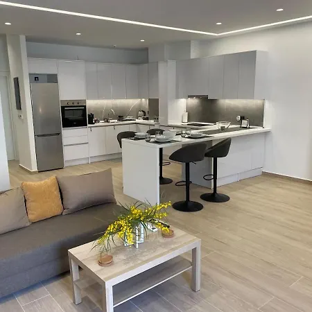 Brand New Garden Apartment *