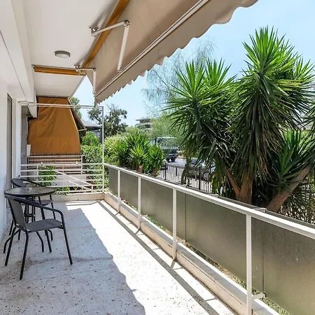 Apartment Cozy 2bd Beachfront Escape In The Heart Of Glyfada *