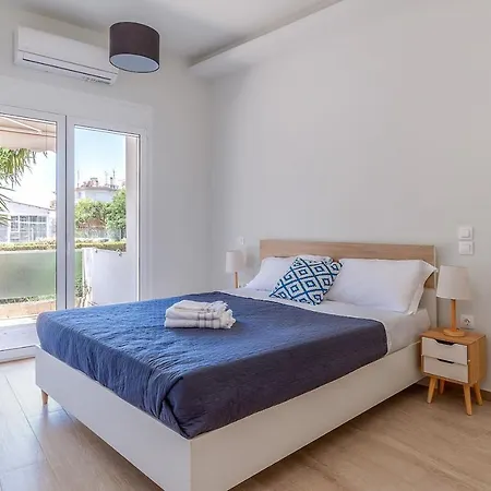 Cozy 2bd Beachfront Escape In The Heart Of Glyfada Athens