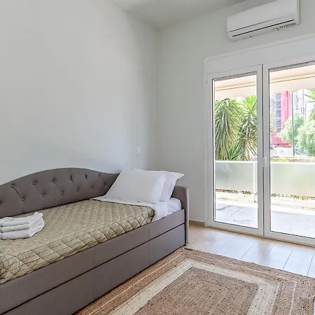 Cozy 2bd Beachfront Escape In The Heart Of Glyfada Athens