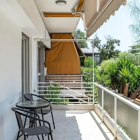 Cozy 2bd Beachfront Escape In The Heart Of Glyfada Apartment