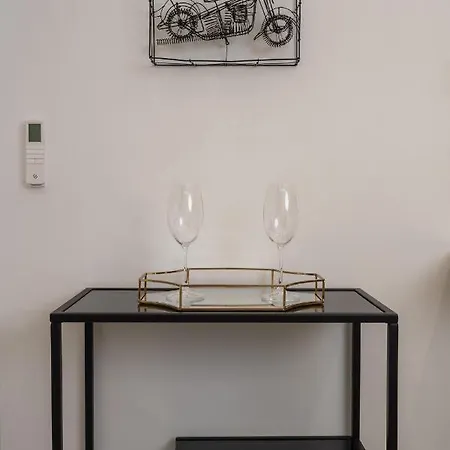 Elegant Oasis 2 Bedroom Near The Marina & The * Athens
