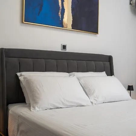 Elegant Oasis 2 Bedroom Near The Marina & The *