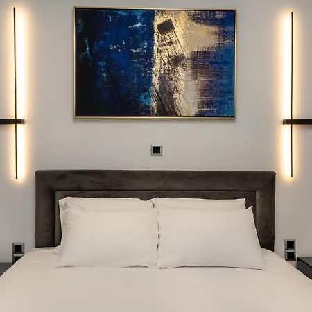 Elegant Oasis 2 Bedroom Near The Marina & The Apartment *