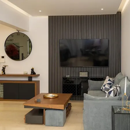 Apartment Elegant Oasis 2 Bedroom Near The Marina & The Athens