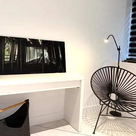 Stylish Superior Bedroom In Kolonaki Apartment *