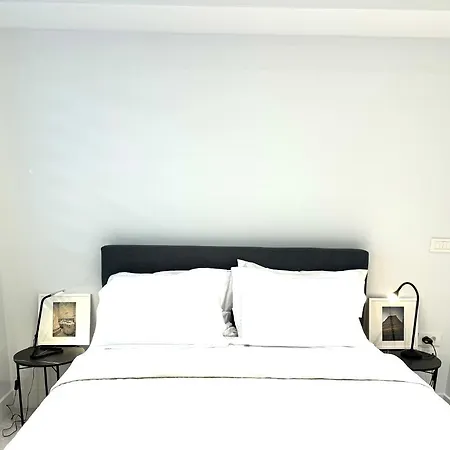 Stylish Superior Bedroom In Kolonaki Apartment *